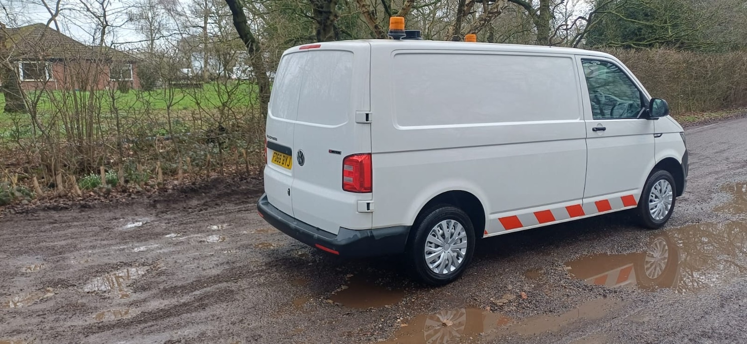 Used Volkswagen Transporter 2019 for sale - 77420307: Photo 4