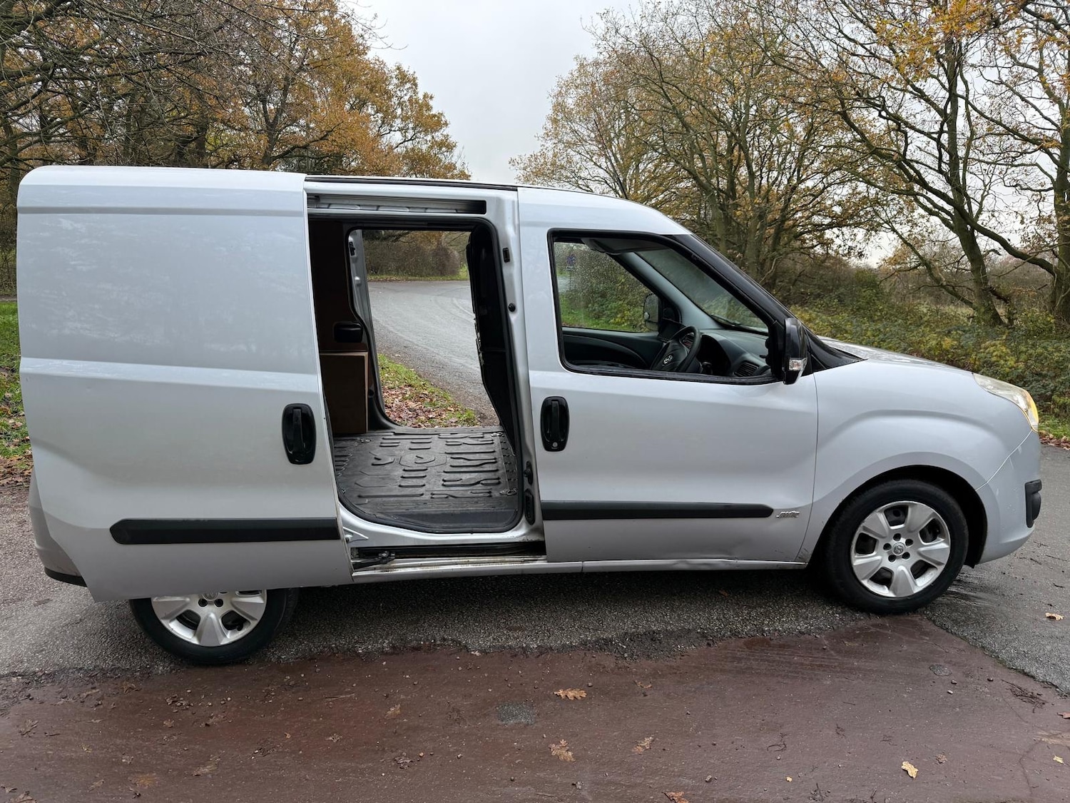 Used Vauxhall Combo 2016 for sale - 76807048: Photo 9