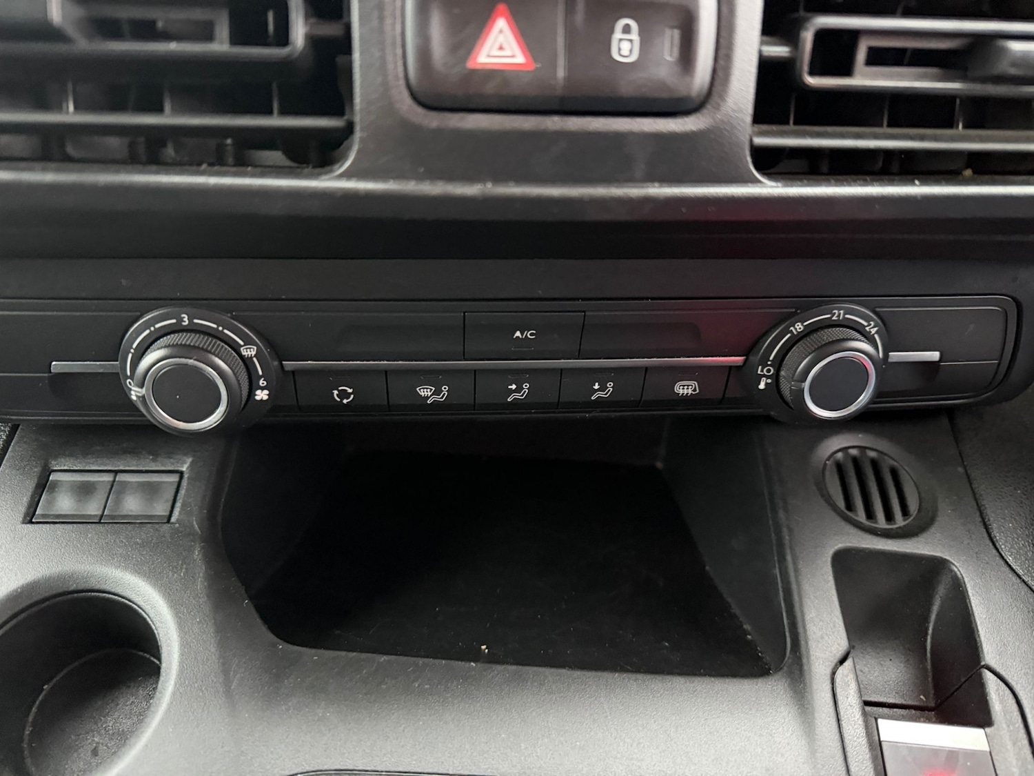 Used Peugeot Partner 2022 for sale - 77124110: Photo 19