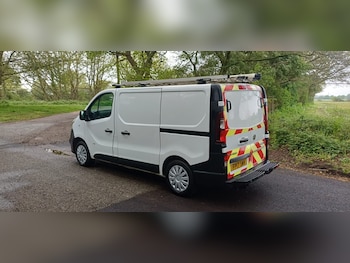 Used Vauxhall Vivaro 2017 for sale - 78477003: Photo
