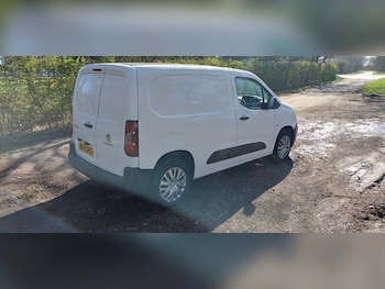 Used Peugeot Partner 2021 for sale - 77916194: Photo