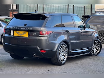 Used Land Rover Range Rover Sport 2015 for sale - 75570990: Photo