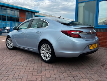 Used Vauxhall Insignia 2015 for sale - 79559947: Photo
