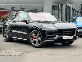 2025 - 4.0T V8 GTS SUV 5dr Petrol TiptronicS 4WD Euro 6 (s/s) (500 ps)