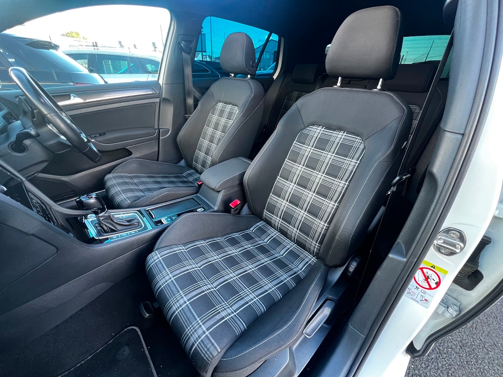 Used Volkswagen Golf 2019 for sale - 76146314: Photo 2