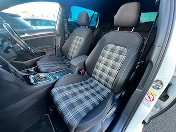 Used Volkswagen Golf 2019 for sale - 76146314: Photo