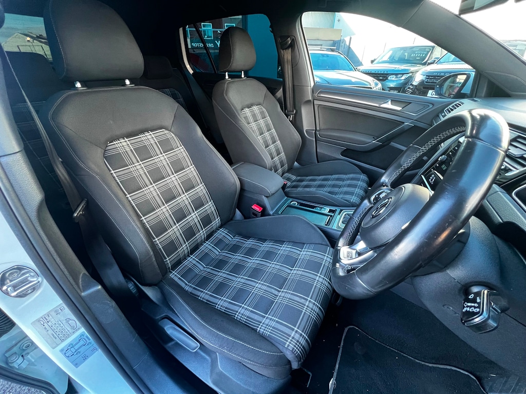Used Volkswagen Golf 2019 for sale - 76146314: Photo 4