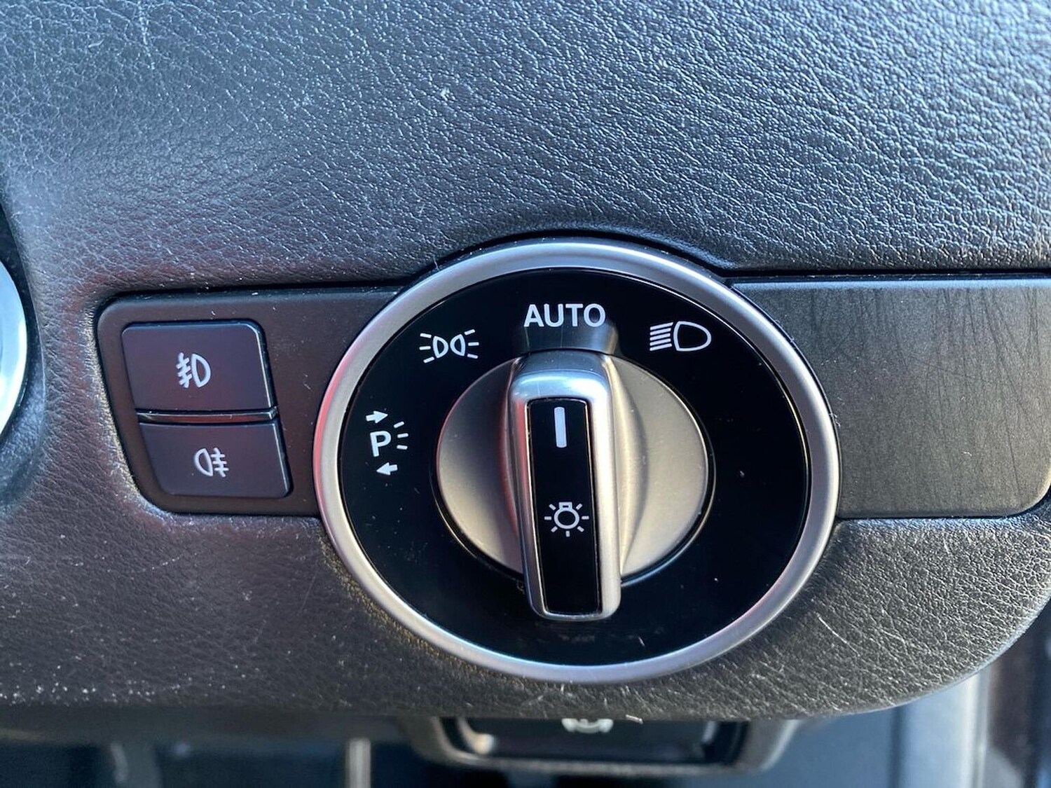 Used Infiniti Q30 2017 for sale - 78192167: Photo 24