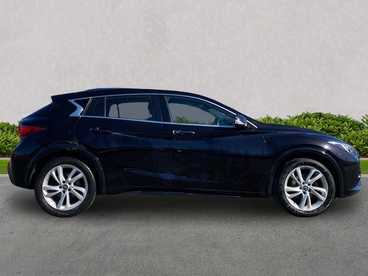 Used Infiniti Q30 2017 for sale - 78192167: Photo 5