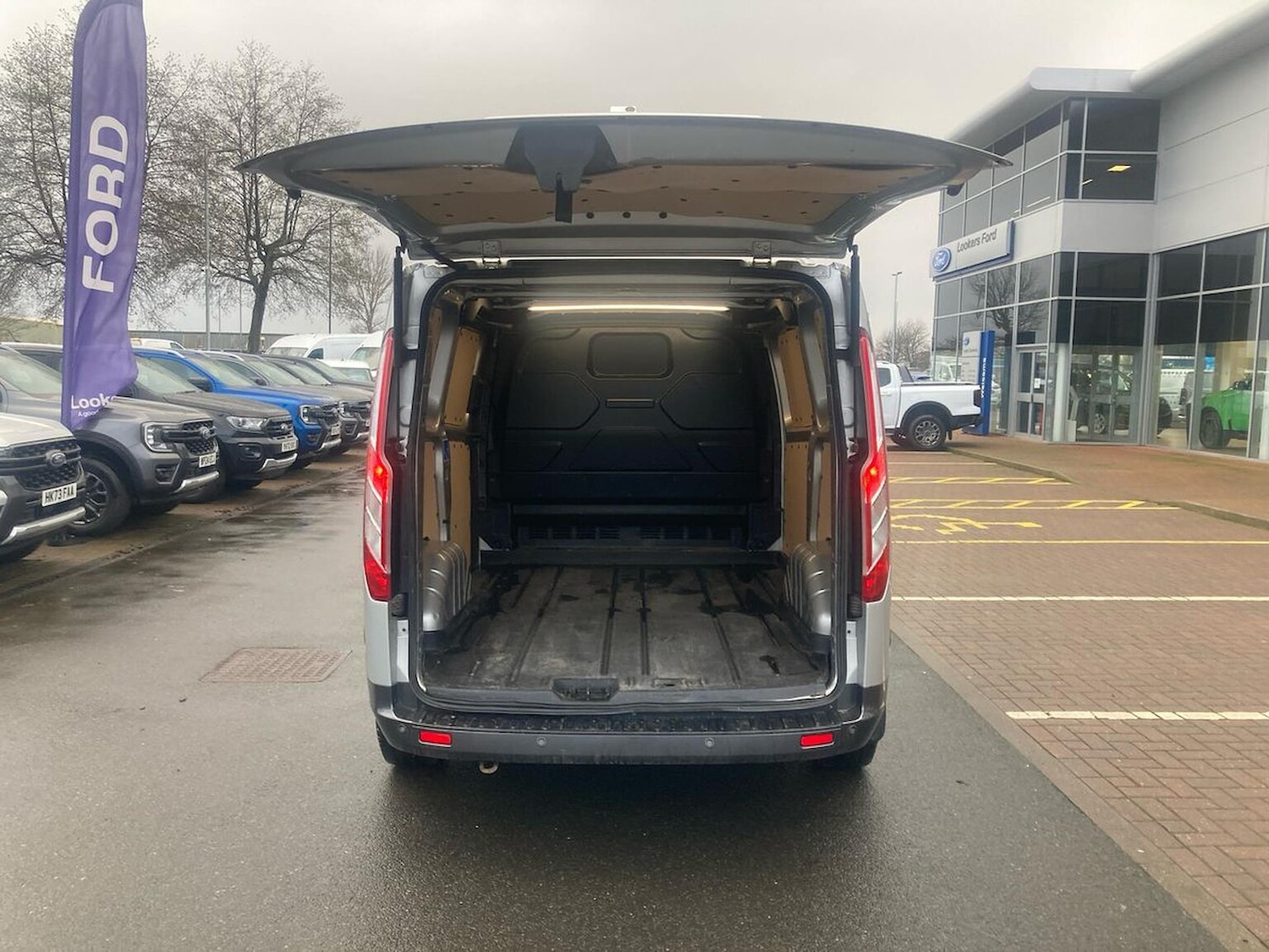 Used Ford Transit Custom 2023 for sale - 77984044: Photo 6