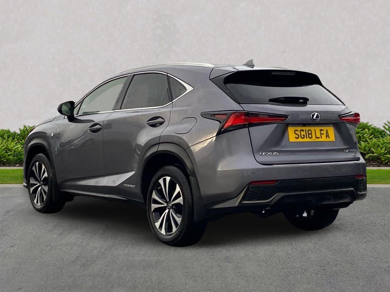 Used Lexus NX 2018 for sale - 76547750: Photo 2