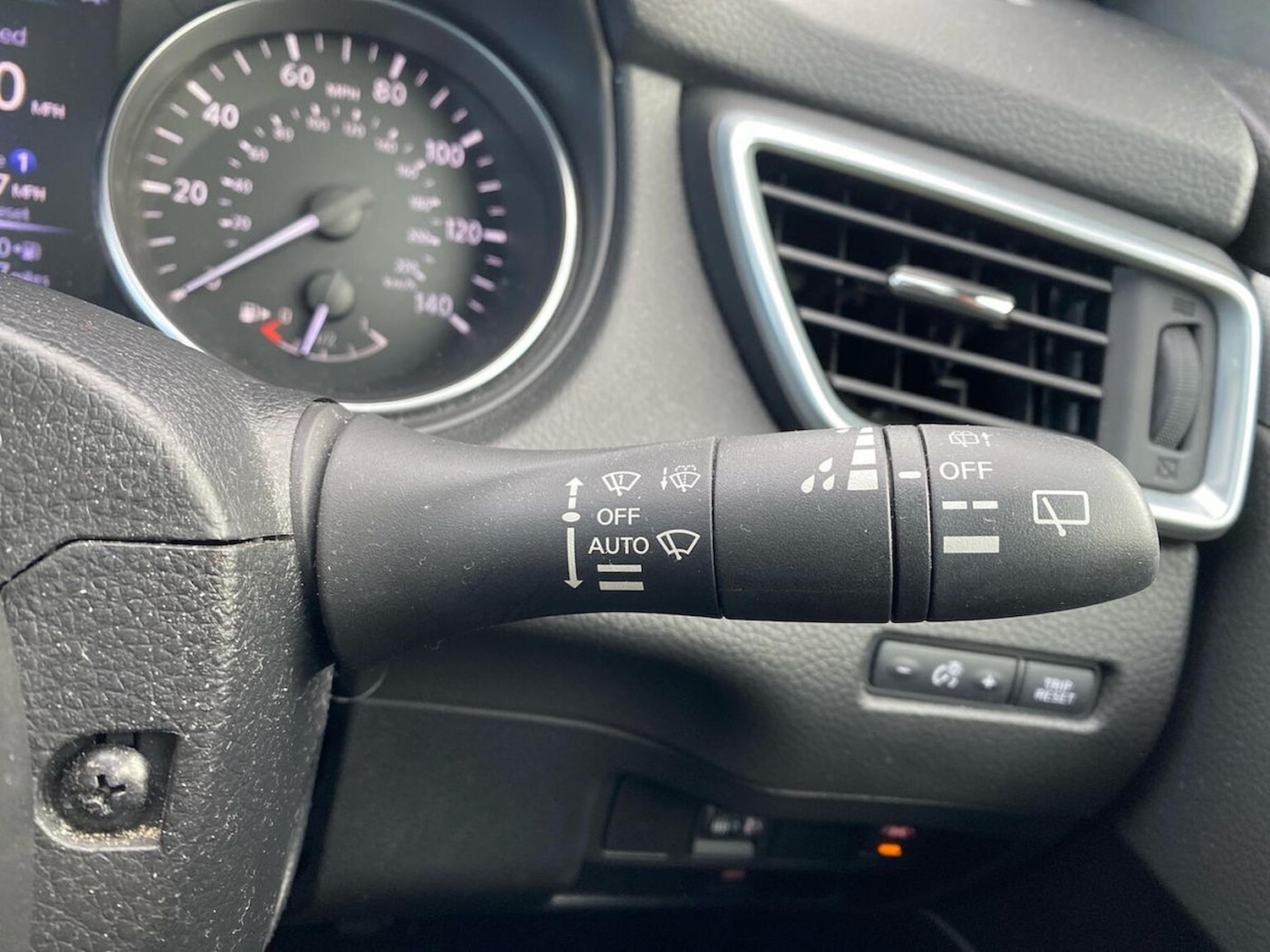 Used Nissan Qashqai 2018 for sale - 76320680: Photo 29