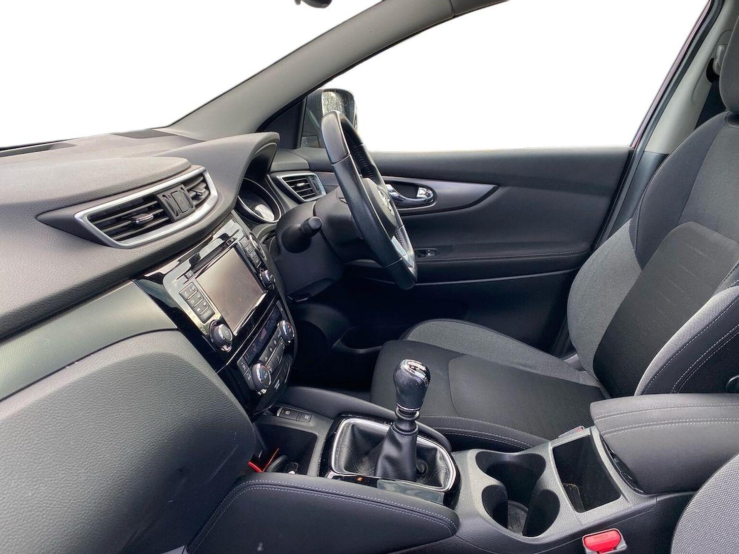Used Nissan Qashqai 2018 for sale - 76320680: Photo 7