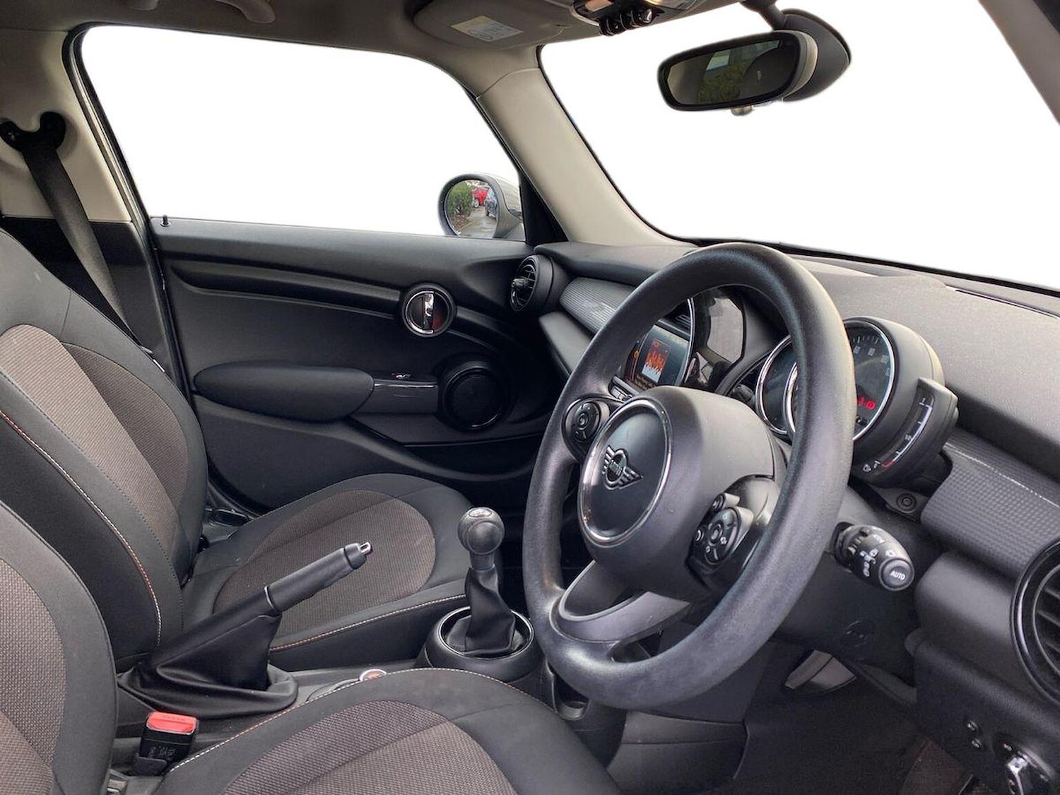 Used MINI Hatch 2019 for sale - 76687321: Photo 15