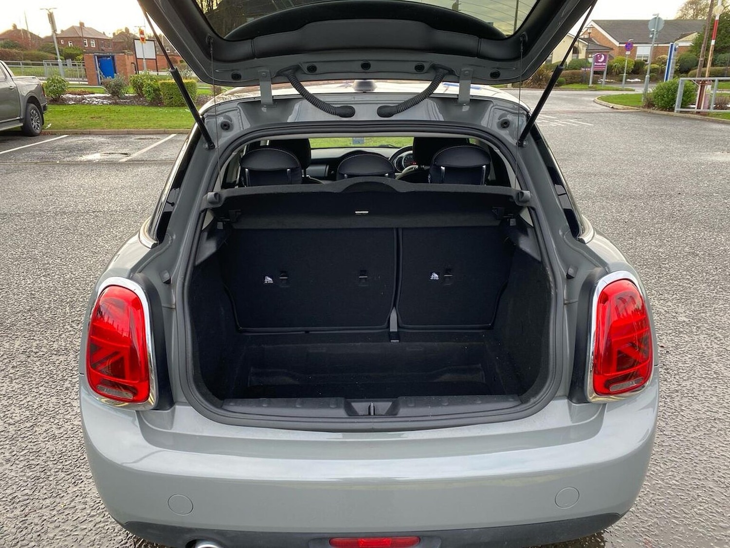 Used MINI Hatch 2019 for sale - 76687321: Photo 17