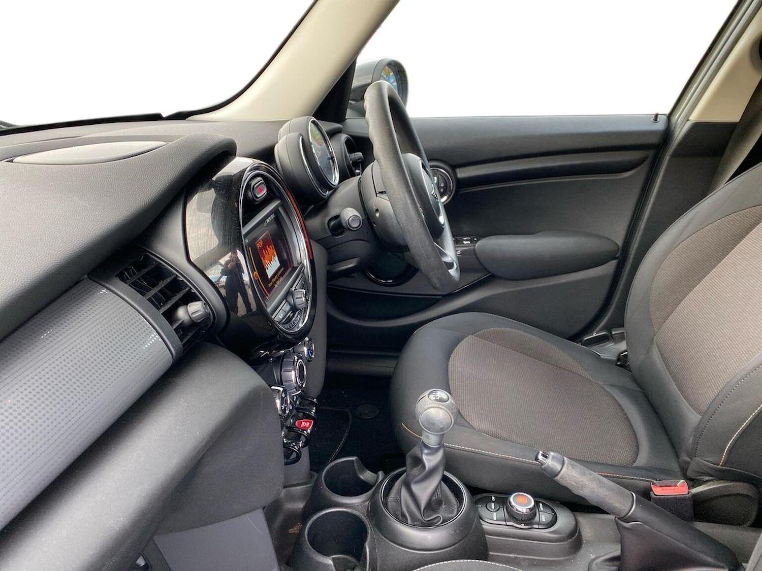 Used MINI Hatch 2019 for sale - 76687321: Photo 7