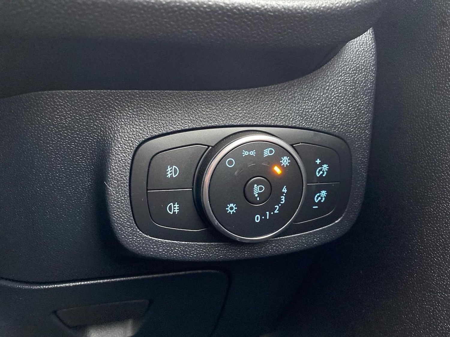 Used Ford Fiesta 2020 for sale - 76651277: Photo 22