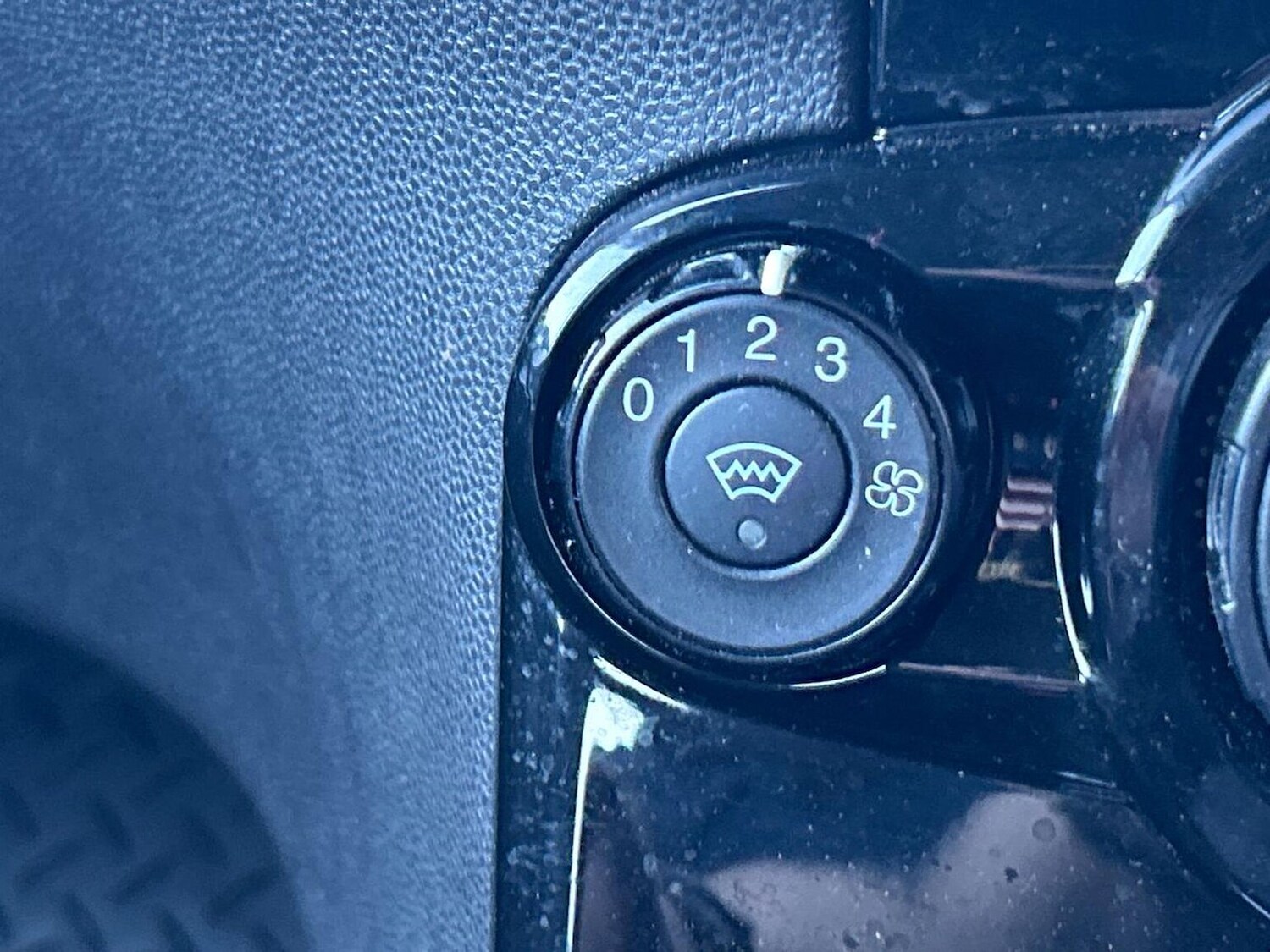 Used Ford Fiesta 2017 for sale - 76340561: Photo 28