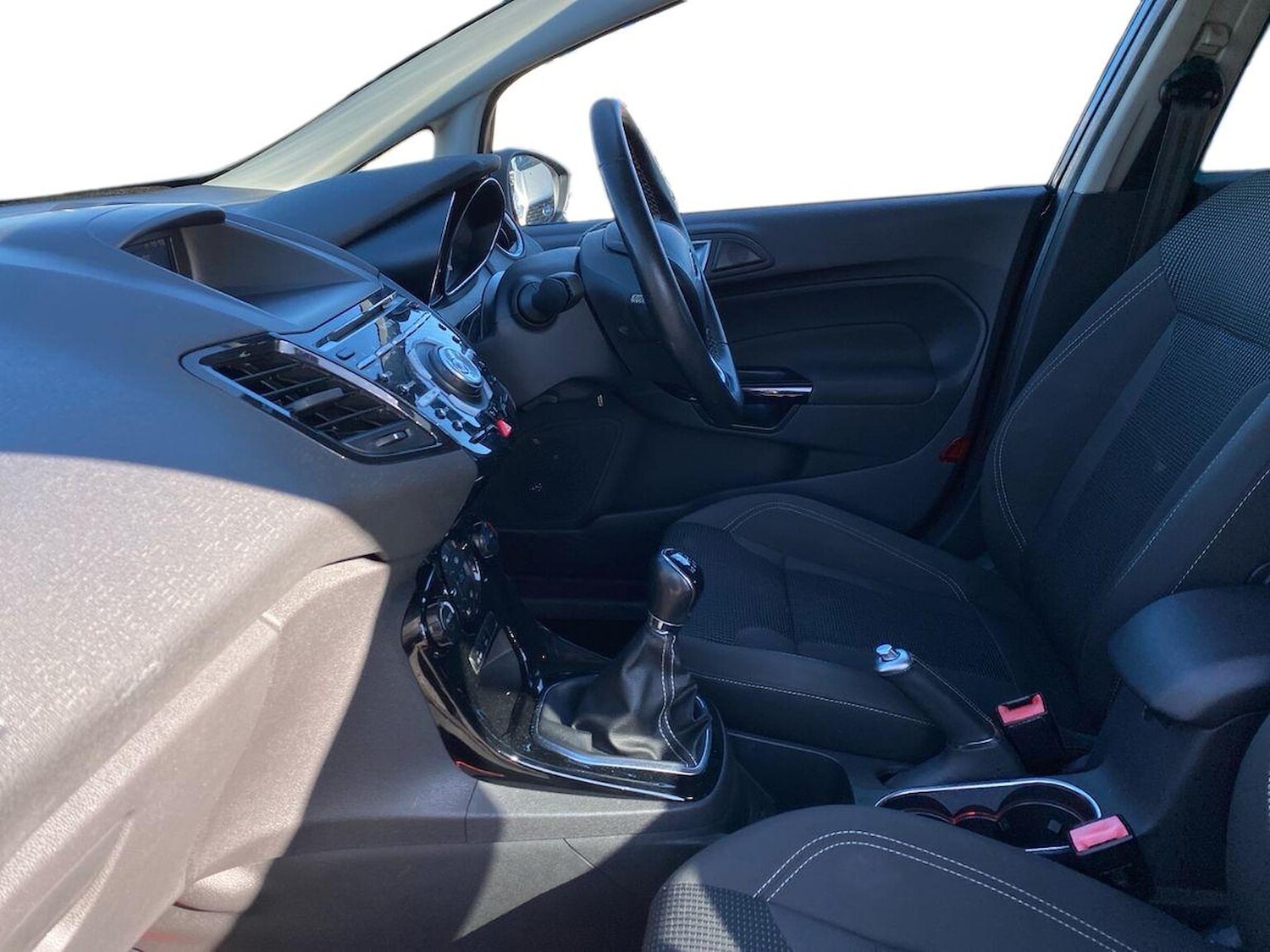 Used Ford Fiesta 2016 for sale - 78218649: Photo 9