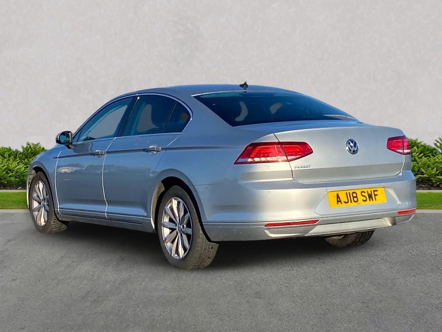 Used Volkswagen Passat 2018 for sale - 77033485: Photo 2