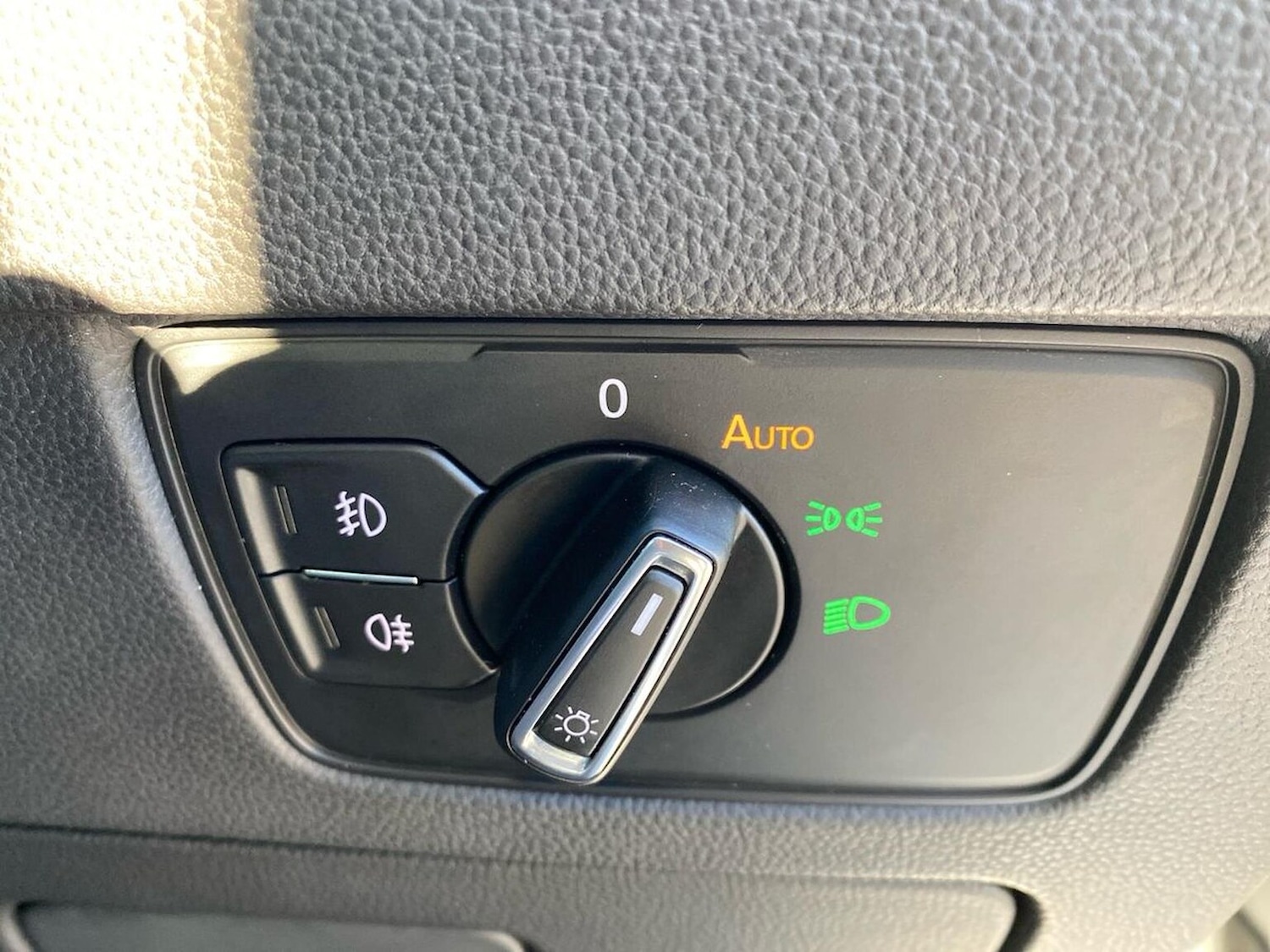 Used Volkswagen Passat 2018 for sale - 77033485: Photo 24