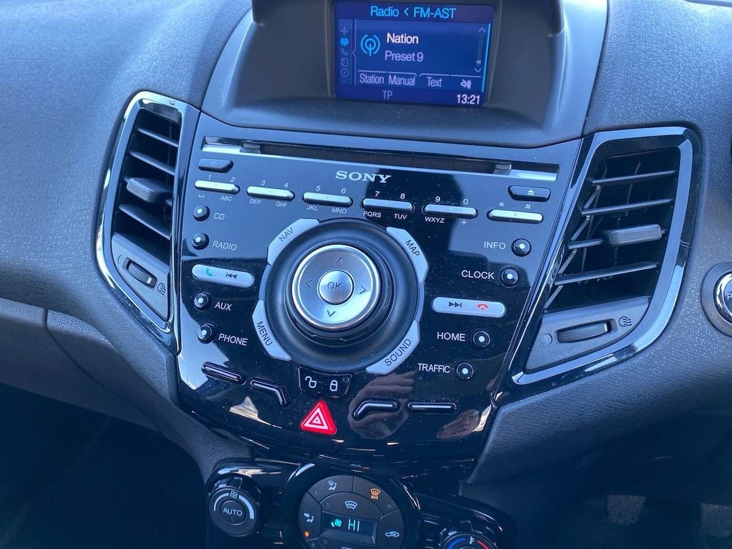 Used Ford Fiesta 2017 for sale - 76391777: Photo 25