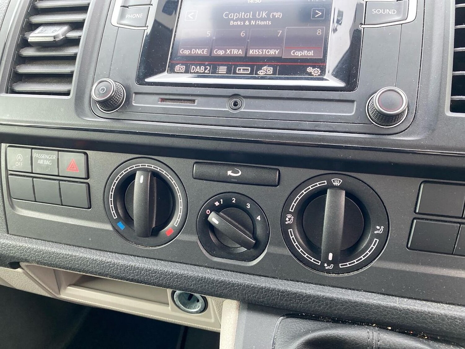 Used Volkswagen Transporter 2018 for sale - 76490719: Photo 12