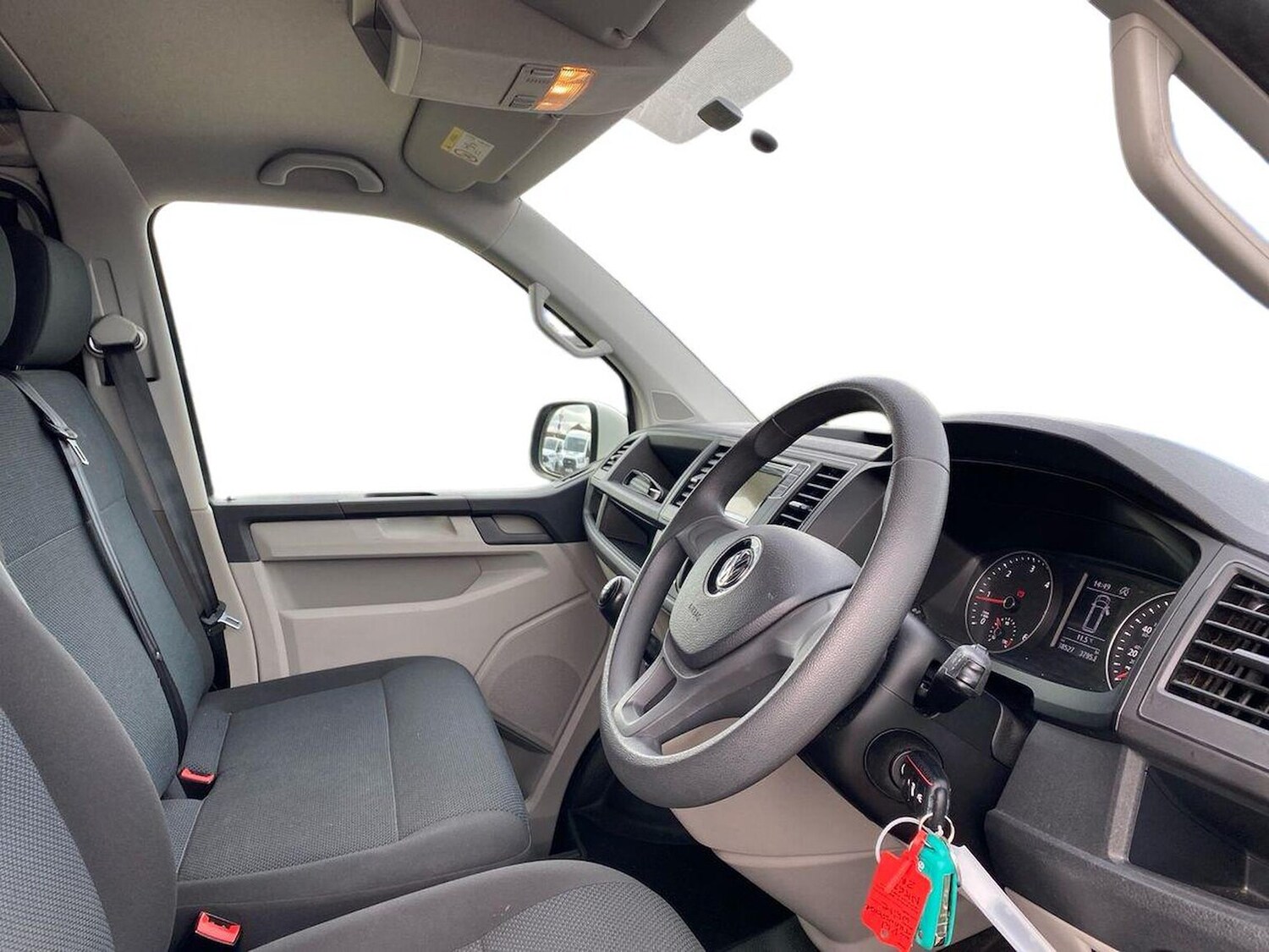 Used Volkswagen Transporter 2018 for sale - 76490719: Photo 15