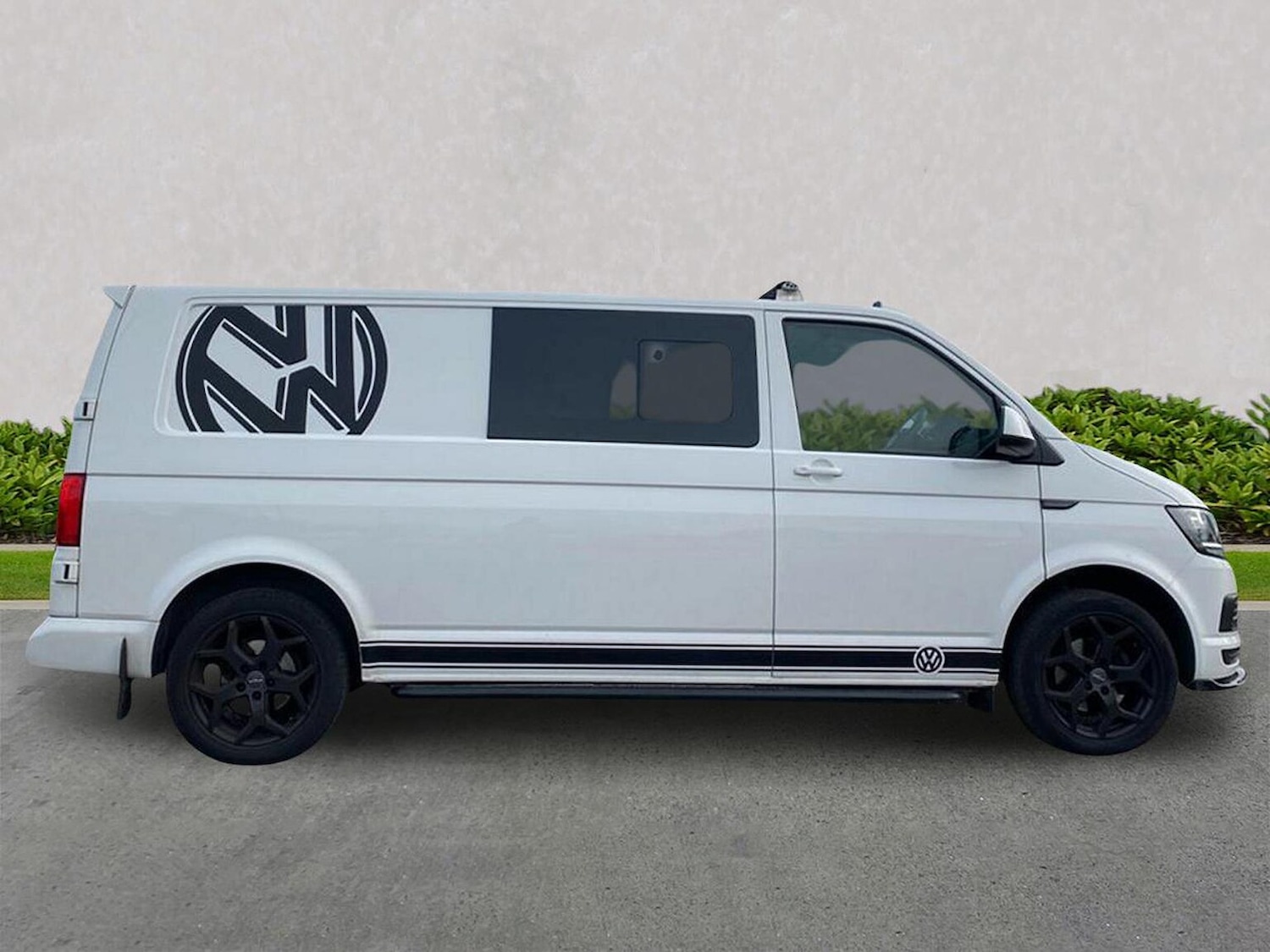 Used Volkswagen Transporter 2018 for sale - 76490719: Photo 3