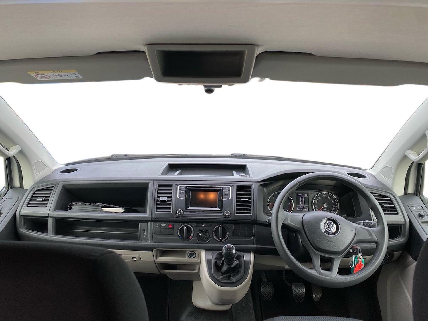 Used Volkswagen Transporter 2018 for sale - 76490719: Photo 8