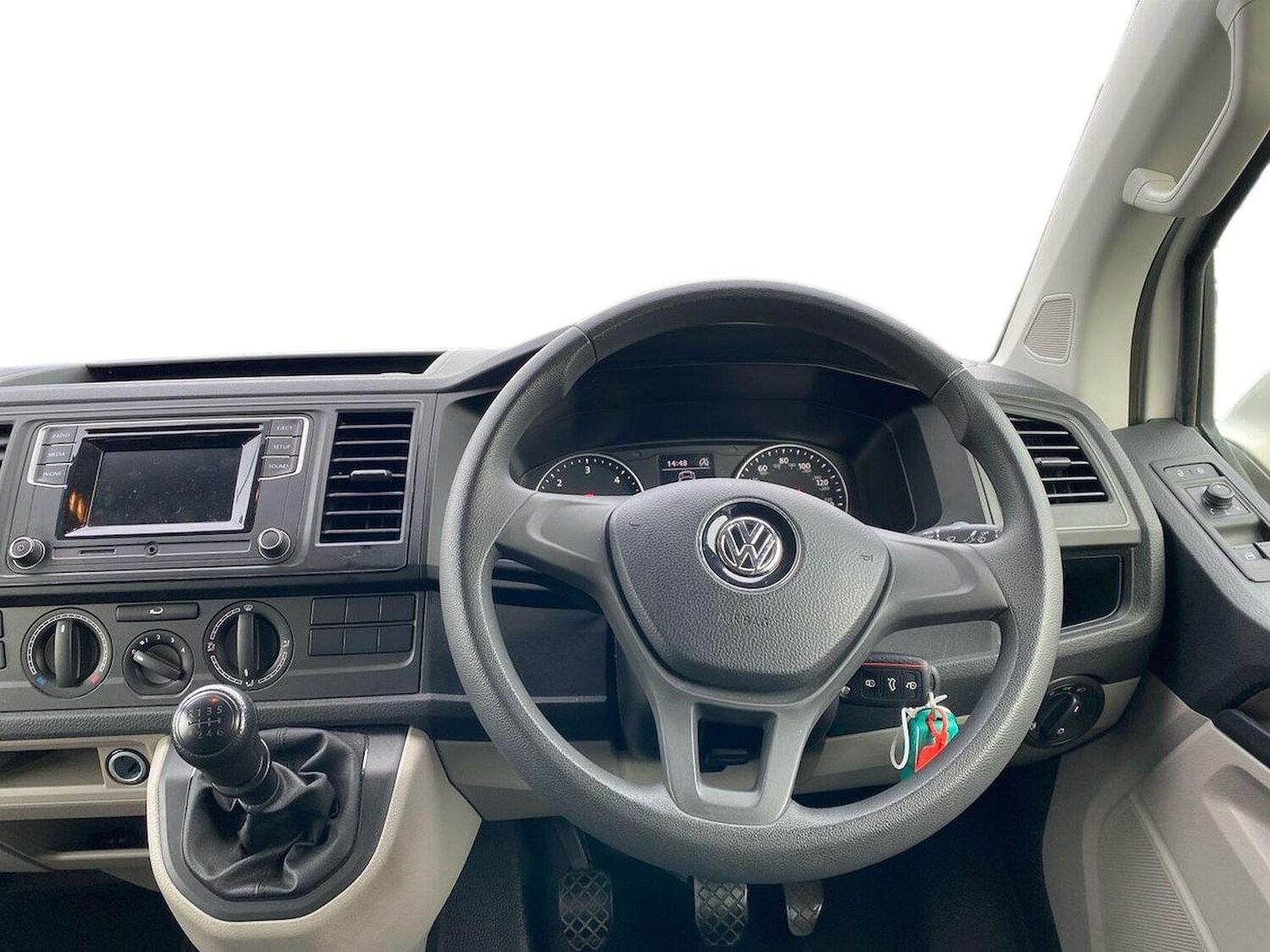 Used Volkswagen Transporter 2018 for sale - 76490719: Photo 9