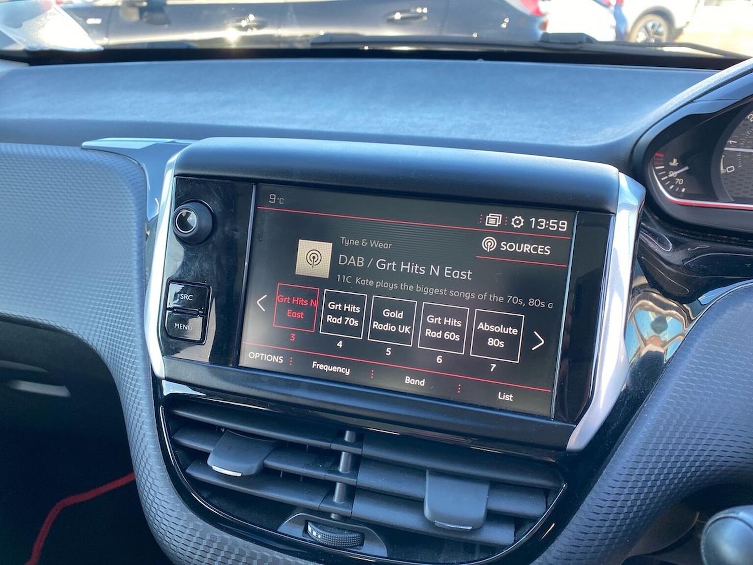 Used Peugeot 2008 2018 for sale - 76396923: Photo 11