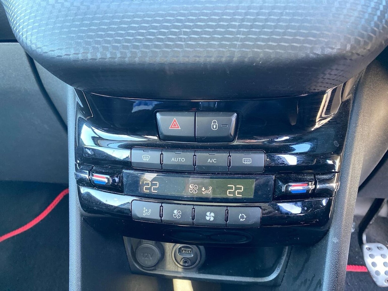 Used Peugeot 2008 2018 for sale - 76396923: Photo 12