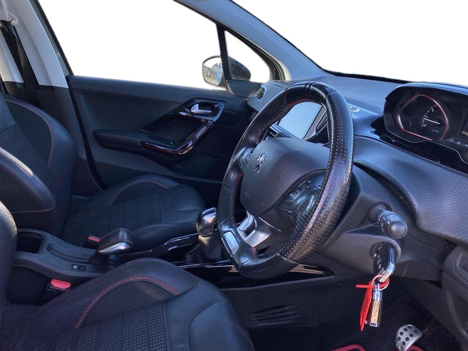 Used Peugeot 2008 2018 for sale - 76396923: Photo 15