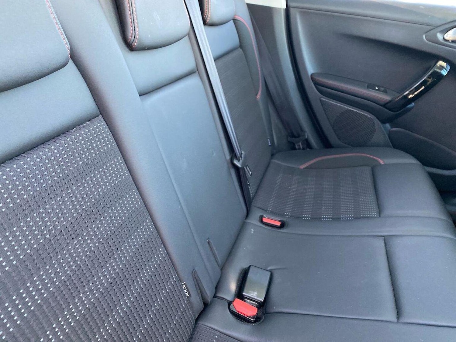 Used Peugeot 2008 2018 for sale - 76396923: Photo 16