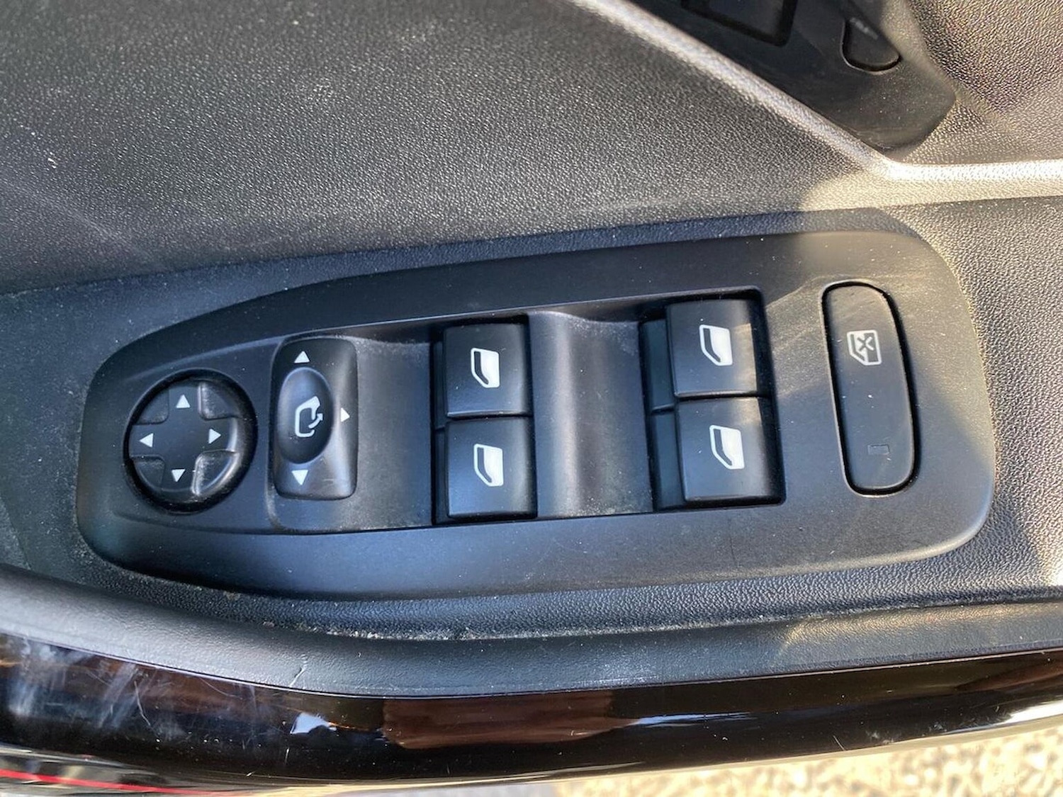 Used Peugeot 2008 2018 for sale - 76396923: Photo 21