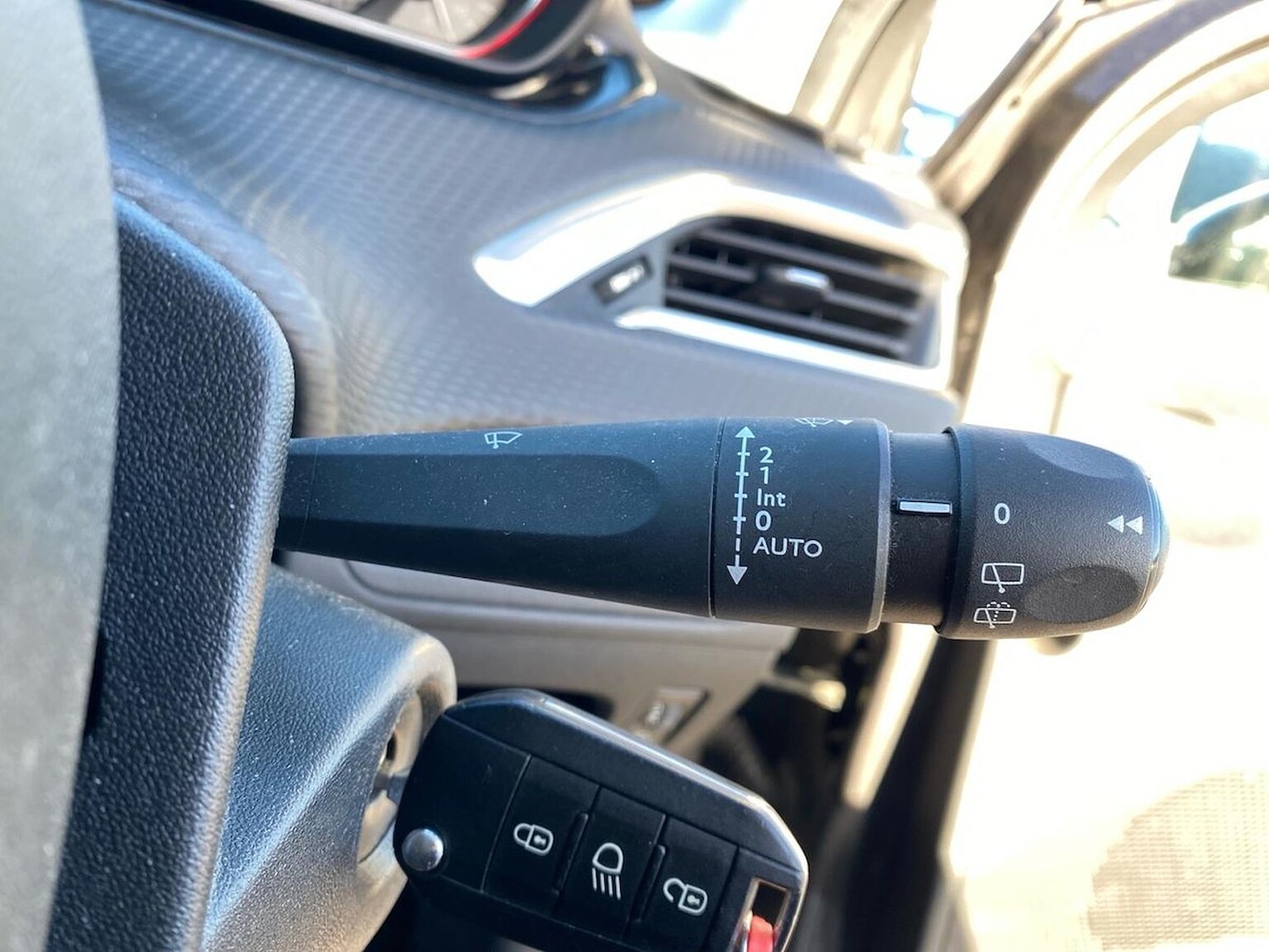 Used Peugeot 2008 2018 for sale - 76396923: Photo 29