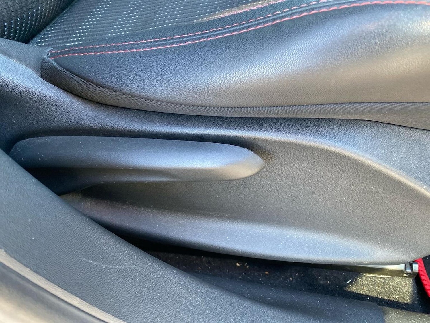 Used Peugeot 2008 2018 for sale - 76396923: Photo 30