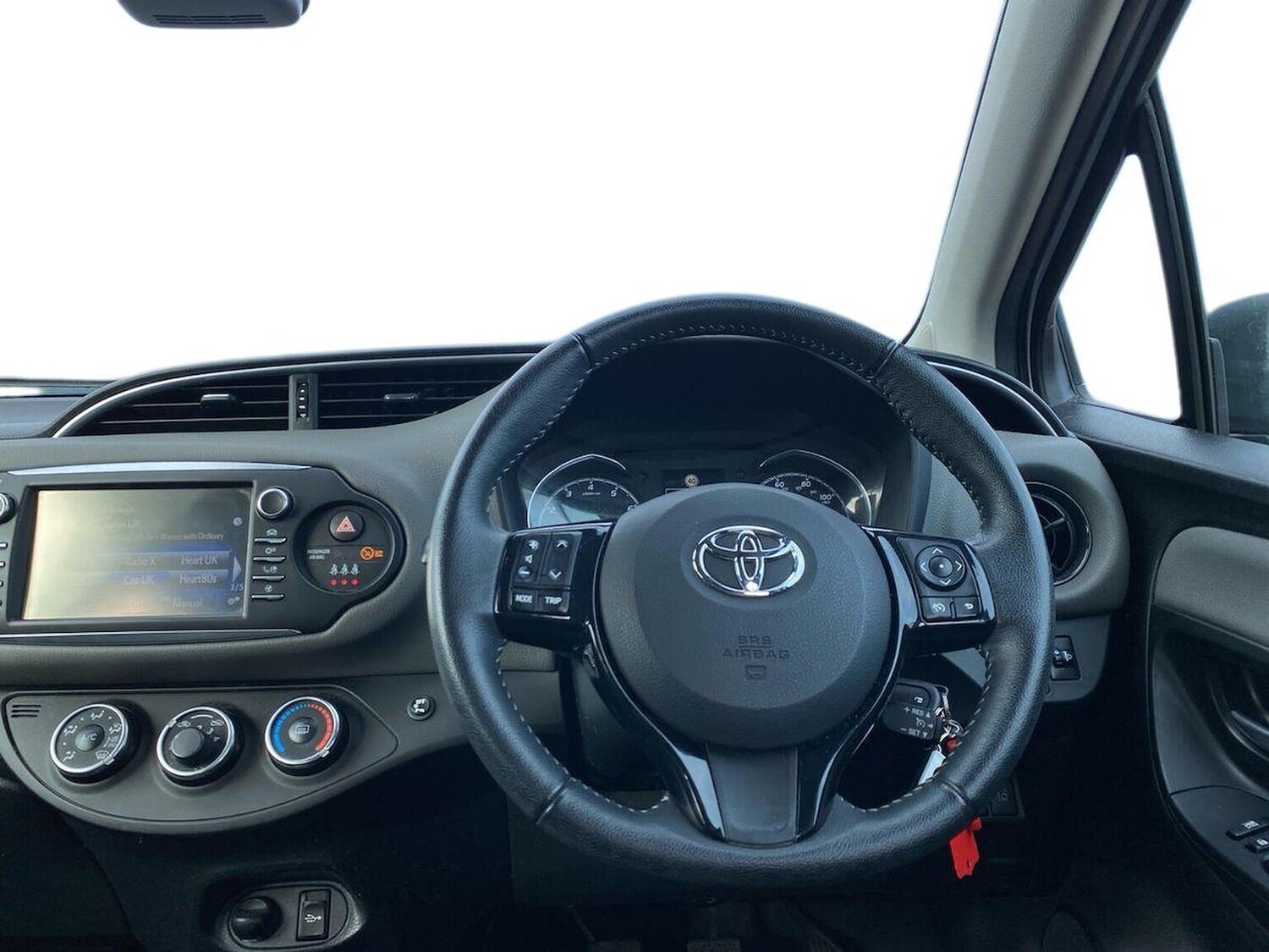 Used Toyota Yaris 2017 for sale - 78191890: Photo 11