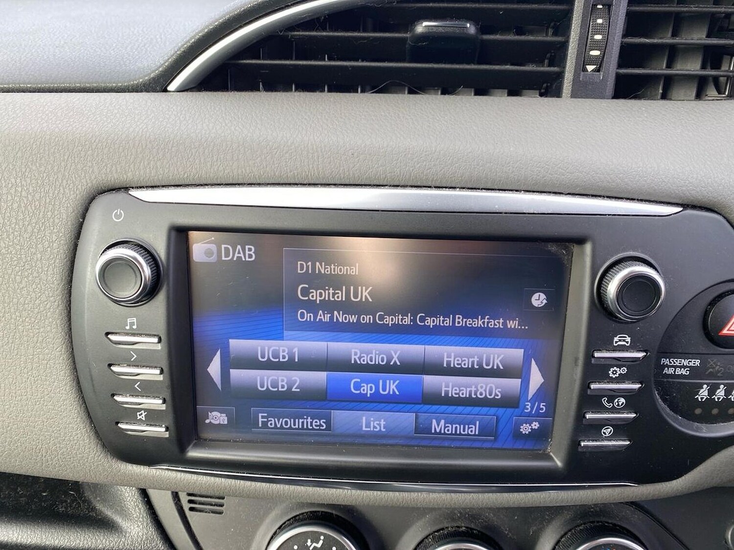 Used Toyota Yaris 2017 for sale - 78191890: Photo 13