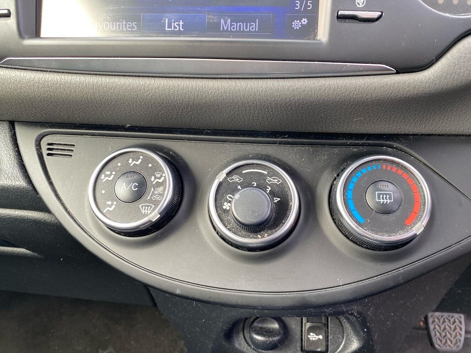 Used Toyota Yaris 2017 for sale - 78191890: Photo 14