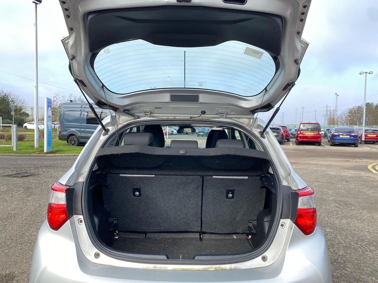 Used Toyota Yaris 2017 for sale - 78191890: Photo 19