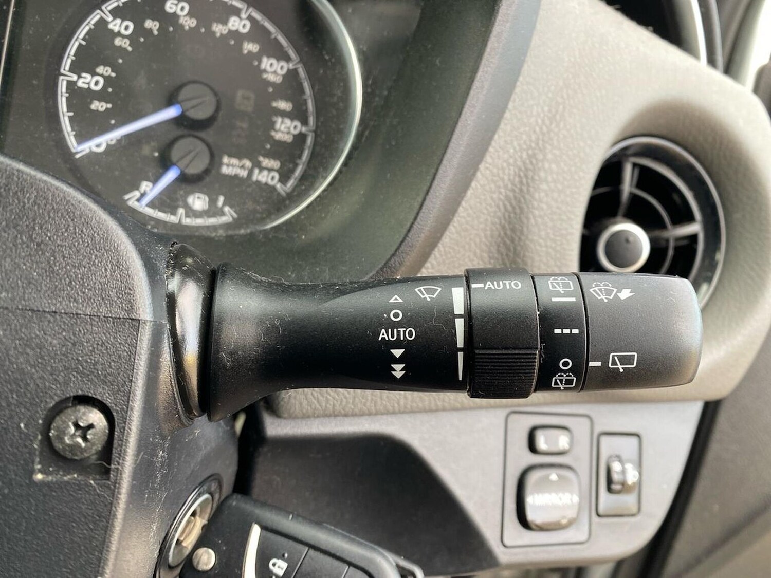 Used Toyota Yaris 2017 for sale - 78191890: Photo 31