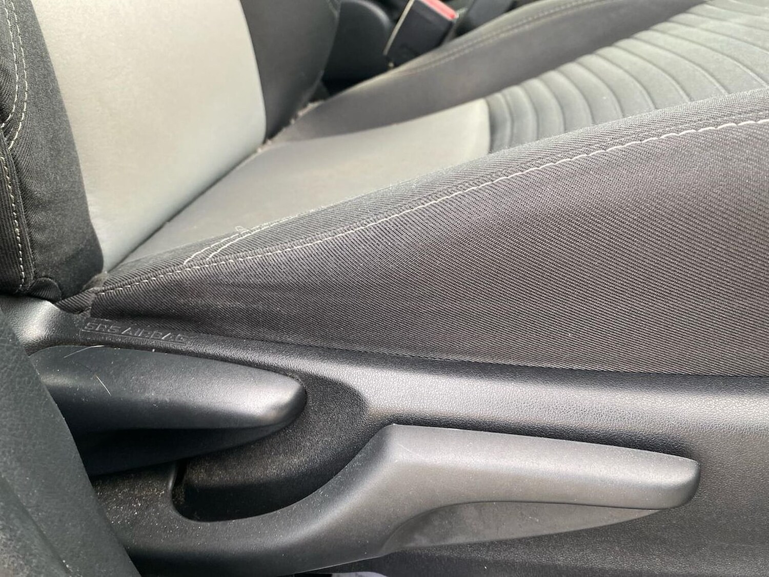 Used Toyota Yaris 2017 for sale - 78191890: Photo 32