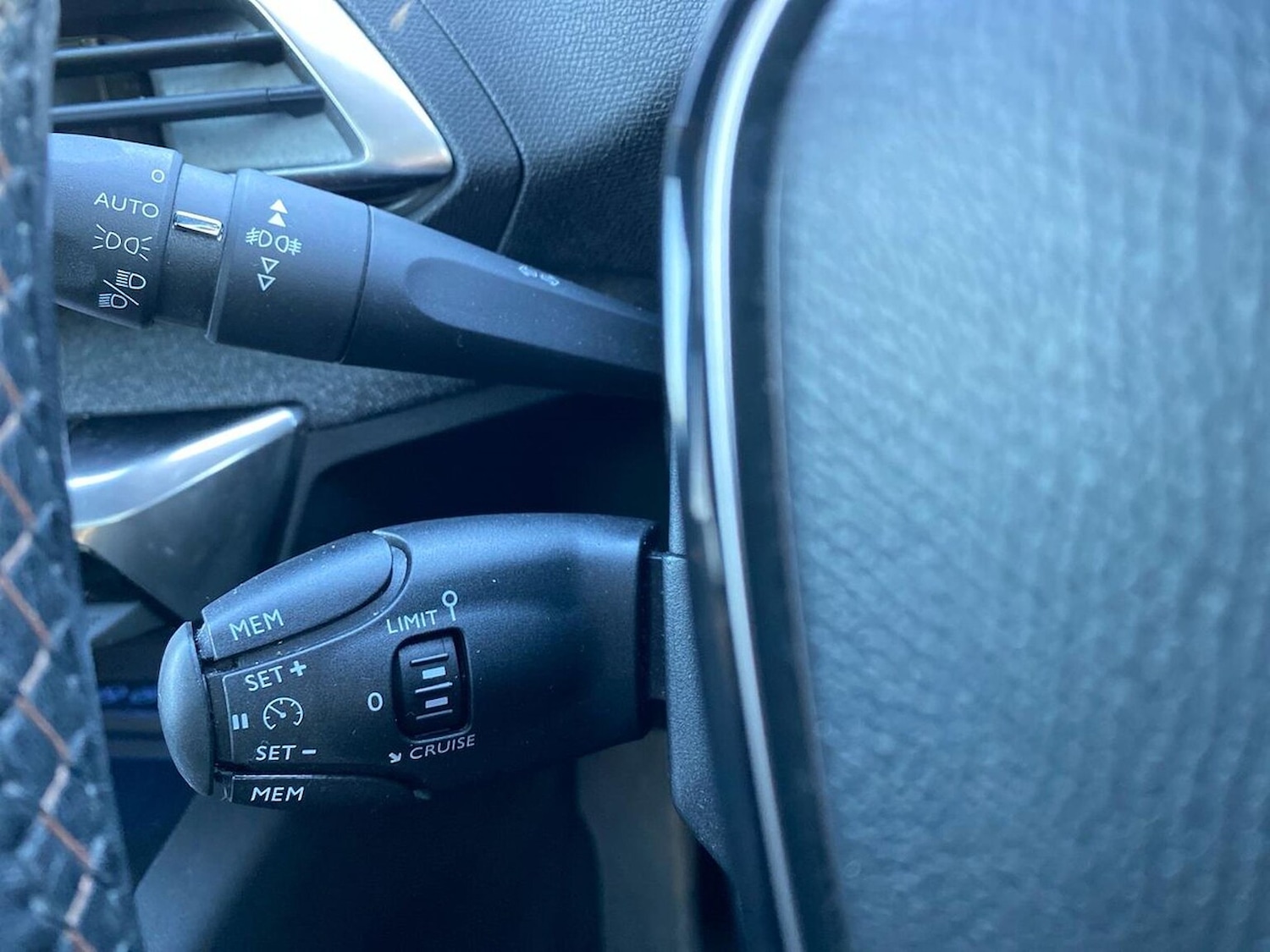 Used Peugeot 5008 2018 for sale - 77632527: Photo 28