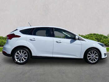 Used Ford Focus 2018 for sale - 78415052: Photo