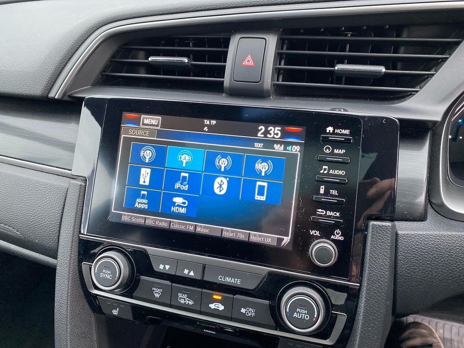 Used Honda Civic 2020 for sale - 76510787: Photo 11