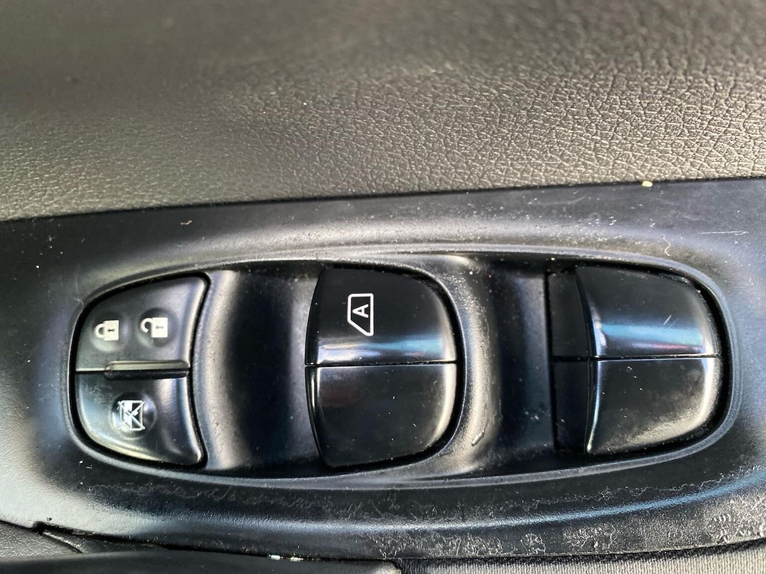 Used Nissan Qashqai 2017 for sale - 76600102: Photo 21