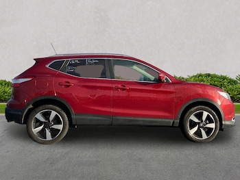 Used Nissan Qashqai 2017 for sale - 76600102: Photo