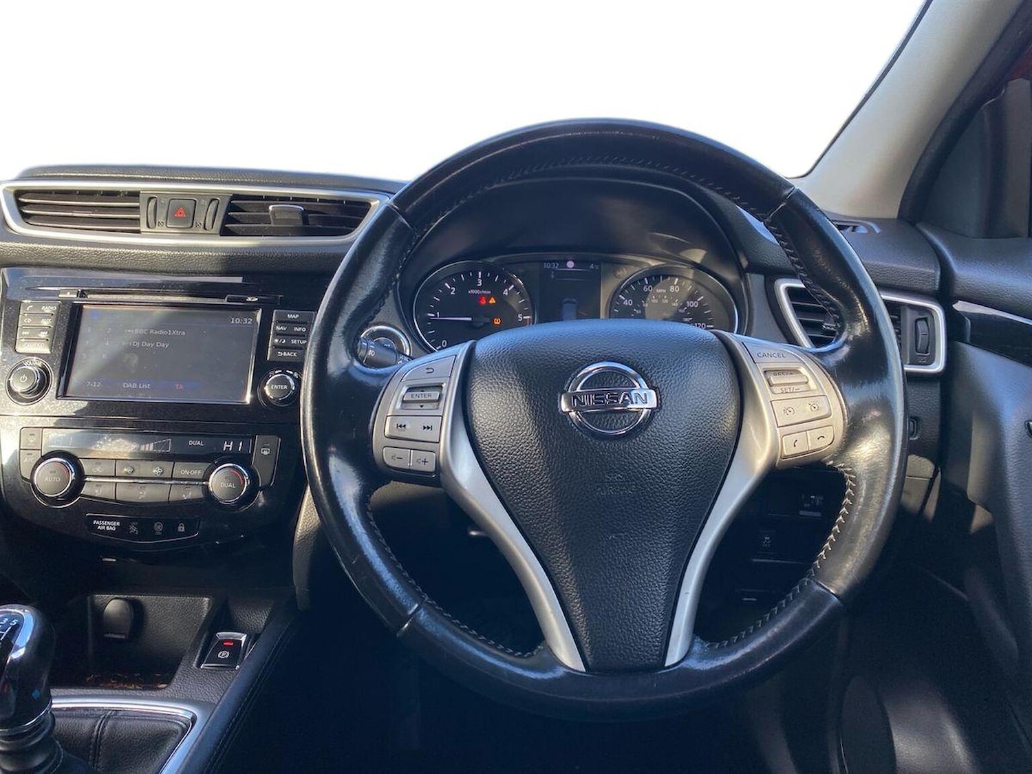 Used Nissan Qashqai 2017 for sale - 76600102: Photo 9